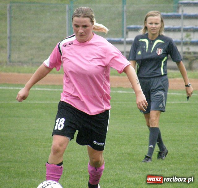 Zdjęcie w galerii na portalu naszraciborz.pl: Derby powiatu raciborskiego w II lidze piłki nożnej kobiet wiadomości z regionu