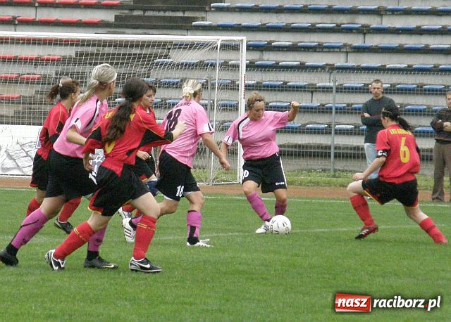 Zdjęcie w galerii na portalu naszraciborz.pl: Derby powiatu raciborskiego w II lidze piłki nożnej kobiet wiadomości z regionu