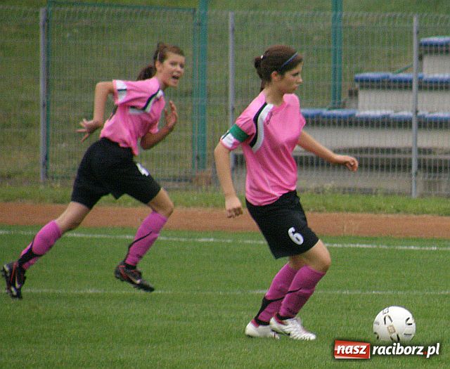 Zdjęcie w galerii na portalu naszraciborz.pl: Derby powiatu raciborskiego w II lidze piłki nożnej kobiet wiadomości z regionu