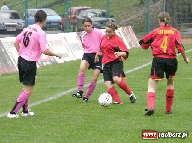 Zdjęcie w galerii na portalu naszraciborz.pl: Derby powiatu raciborskiego w II lidze piłki nożnej kobiet wiadomości z regionu