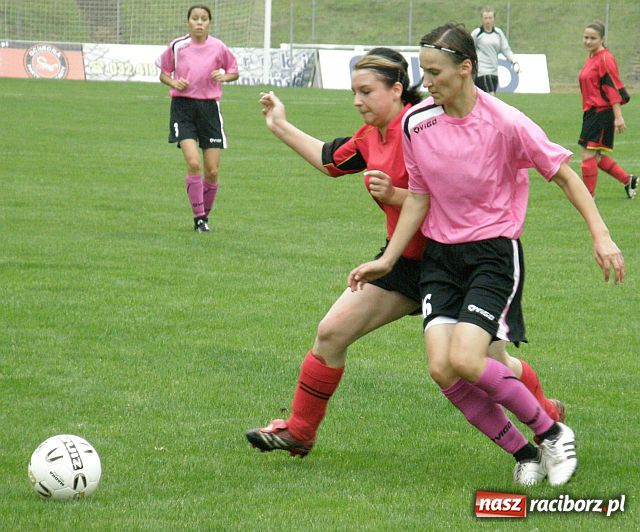 Zdjęcie w galerii na portalu naszraciborz.pl: Derby powiatu raciborskiego w II lidze piłki nożnej kobiet wiadomości z regionu