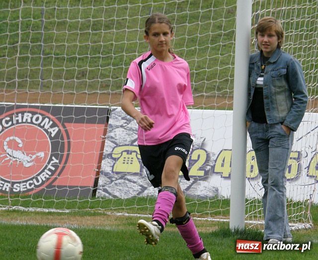 Zdjęcie w galerii na portalu naszraciborz.pl: Derby powiatu raciborskiego w II lidze piłki nożnej kobiet wiadomości z regionu
