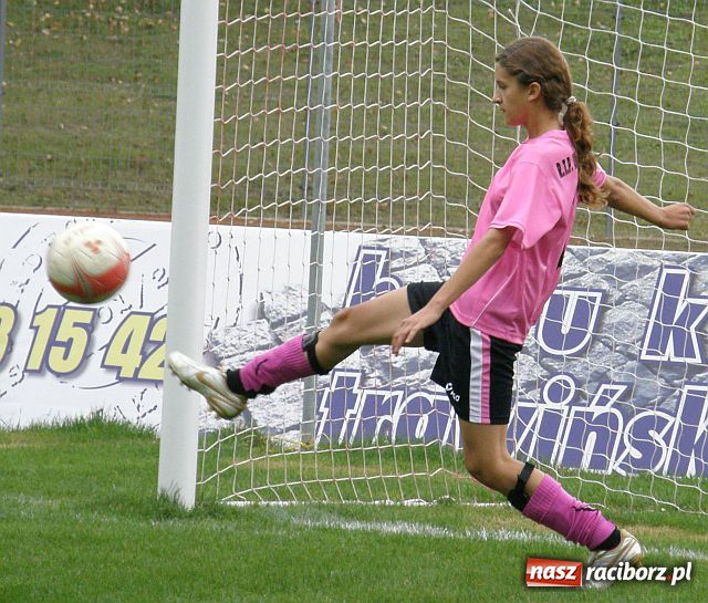 Zdjęcie w galerii na portalu naszraciborz.pl: Derby powiatu raciborskiego w II lidze piłki nożnej kobiet wiadomości z regionu