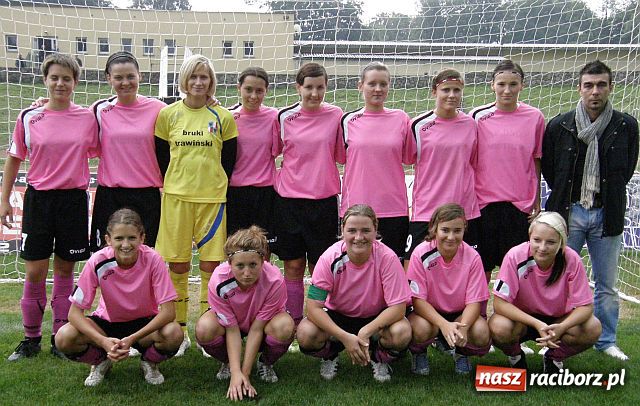 Zdjęcie w galerii na portalu naszraciborz.pl: Derby powiatu raciborskiego w II lidze piłki nożnej kobiet wiadomości z regionu