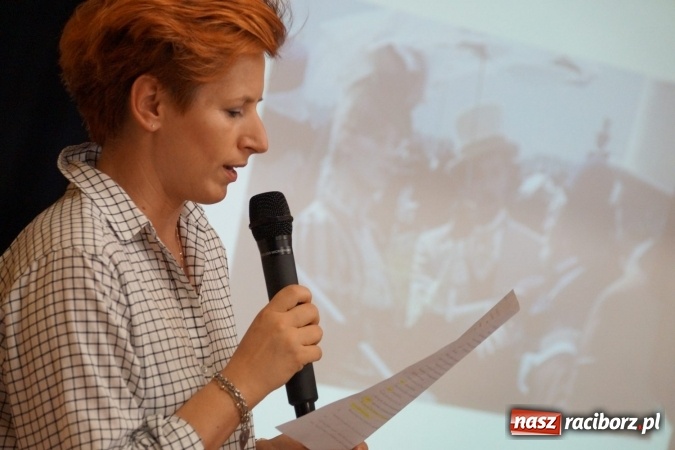 Zdjęcie w galerii na portalu naszraciborz.pl: Nauczyciele i uczniowie w Nędzy bohaterami Lalki  wiadomości z regionu