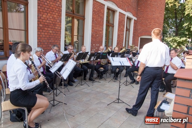 Zdjęcie w galerii na portalu naszraciborz.pl: Dzień Energetyka 2015. Uroczysta akademia w pałacyku Rafako wiadomości z regionu