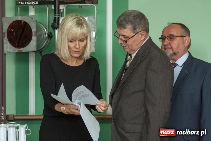 Zdjęcie w galerii na portalu naszraciborz.pl: Dzień Energetyka 2015. Uroczysta akademia w pałacyku Rafako wiadomości z regionu