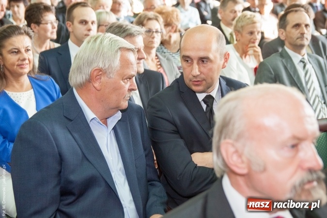 Zdjęcie w galerii na portalu naszraciborz.pl: Dzień Energetyka 2015. Uroczysta akademia w pałacyku Rafako wiadomości z regionu