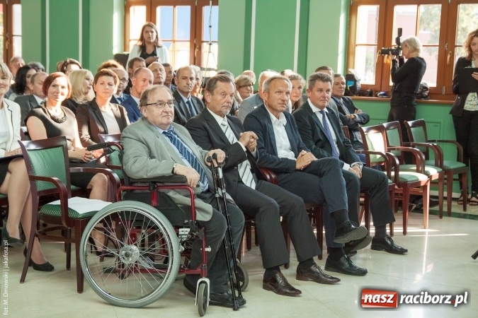 Zdjęcie w galerii na portalu naszraciborz.pl: Dzień Energetyka 2015. Uroczysta akademia w pałacyku Rafako wiadomości z regionu