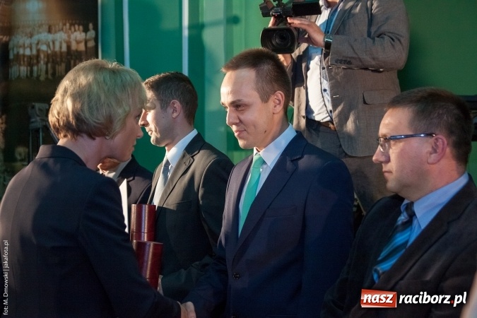 Zdjęcie w galerii na portalu naszraciborz.pl: Dzień Energetyka 2015. Uroczysta akademia w pałacyku Rafako wiadomości z regionu