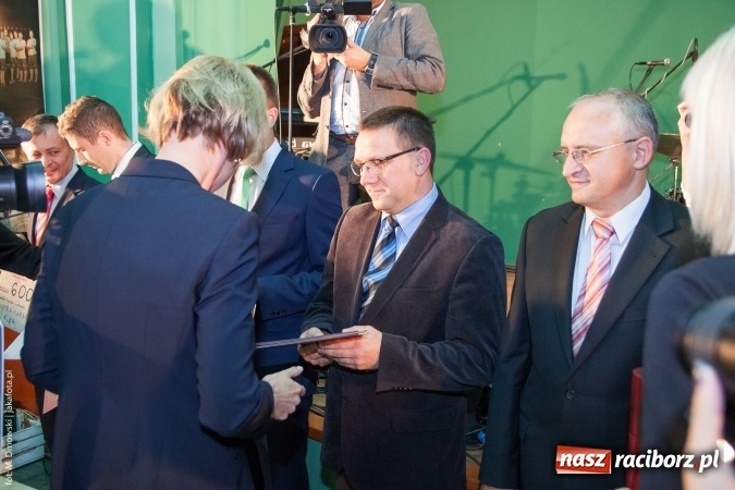 Zdjęcie w galerii na portalu naszraciborz.pl: Dzień Energetyka 2015. Uroczysta akademia w pałacyku Rafako wiadomości z regionu