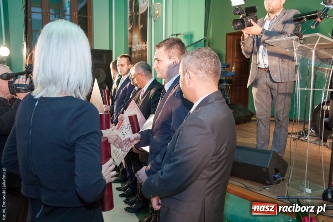 Zdjęcie w galerii na portalu naszraciborz.pl: Dzień Energetyka 2015. Uroczysta akademia w pałacyku Rafako wiadomości z regionu