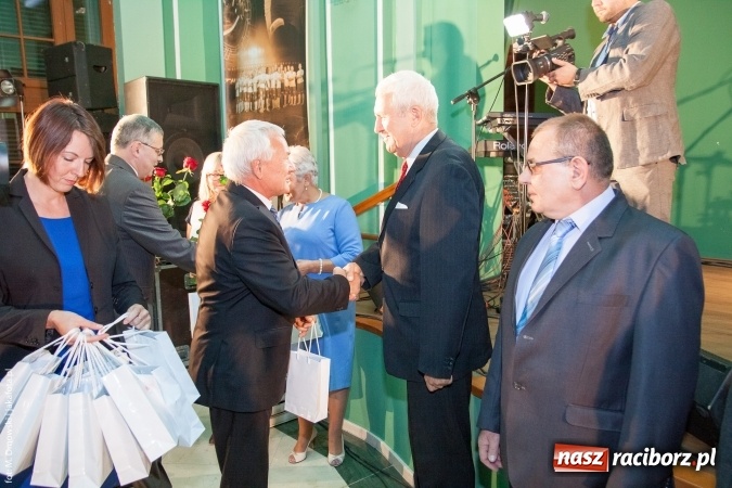 Zdjęcie w galerii na portalu naszraciborz.pl: Dzień Energetyka 2015. Uroczysta akademia w pałacyku Rafako wiadomości z regionu