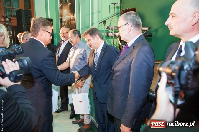 Zdjęcie w galerii na portalu naszraciborz.pl: Dzień Energetyka 2015. Uroczysta akademia w pałacyku Rafako wiadomości z regionu