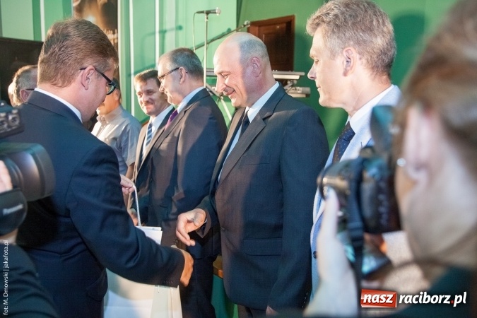 Zdjęcie w galerii na portalu naszraciborz.pl: Dzień Energetyka 2015. Uroczysta akademia w pałacyku Rafako wiadomości z regionu