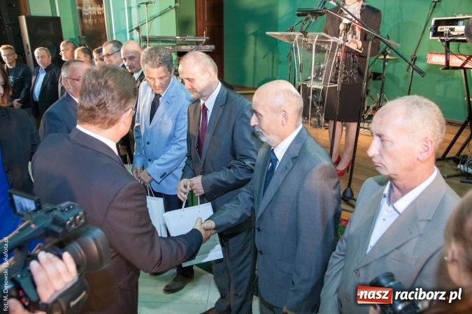 Zdjęcie w galerii na portalu naszraciborz.pl: Dzień Energetyka 2015. Uroczysta akademia w pałacyku Rafako wiadomości z regionu