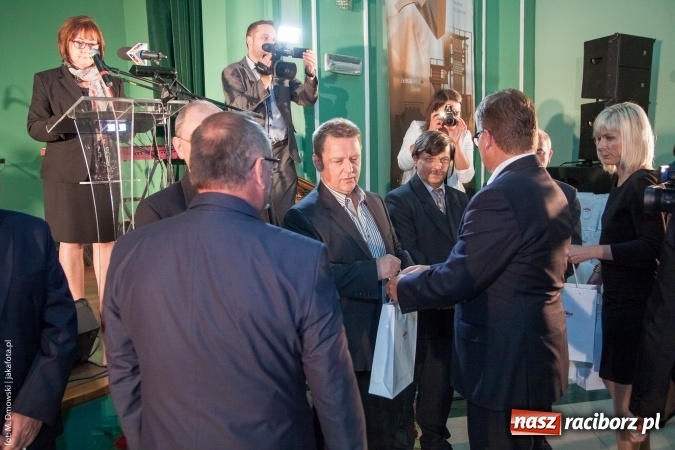 Zdjęcie w galerii na portalu naszraciborz.pl: Dzień Energetyka 2015. Uroczysta akademia w pałacyku Rafako wiadomości z regionu