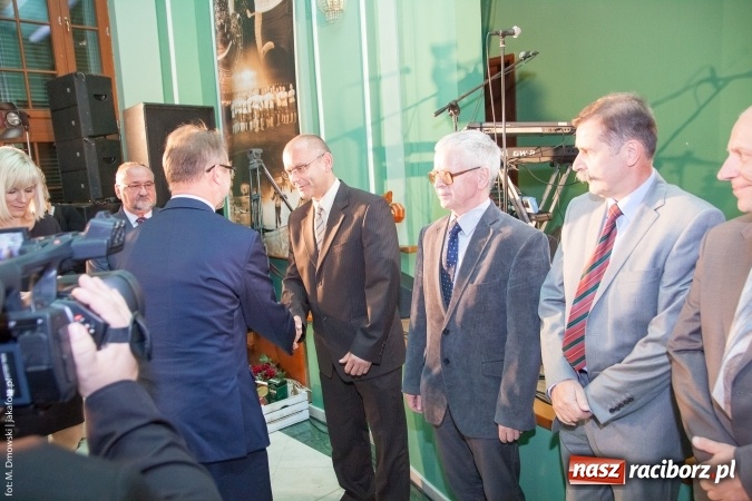 Zdjęcie w galerii na portalu naszraciborz.pl: Dzień Energetyka 2015. Uroczysta akademia w pałacyku Rafako wiadomości z regionu