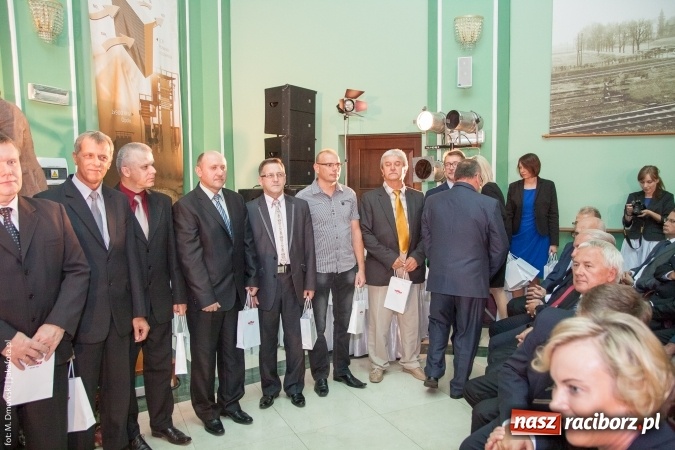 Zdjęcie w galerii na portalu naszraciborz.pl: Dzień Energetyka 2015. Uroczysta akademia w pałacyku Rafako wiadomości z regionu