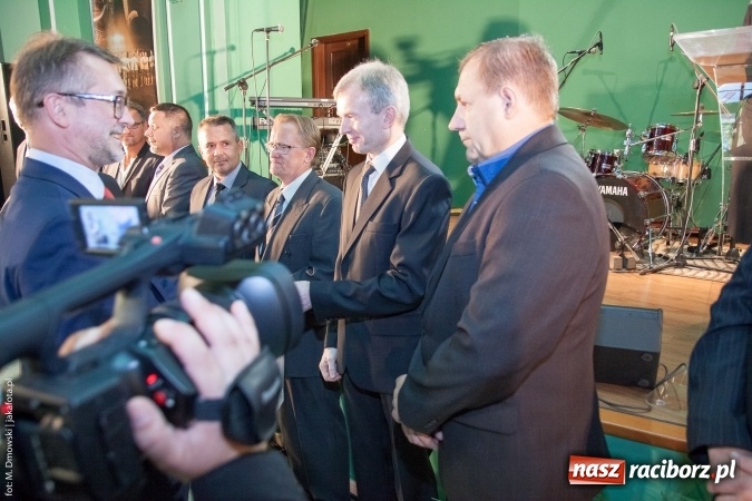 Zdjęcie w galerii na portalu naszraciborz.pl: Dzień Energetyka 2015. Uroczysta akademia w pałacyku Rafako wiadomości z regionu