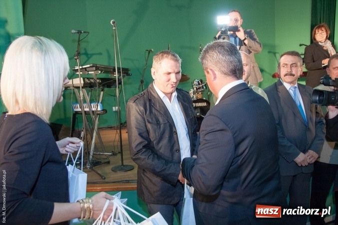 Zdjęcie w galerii na portalu naszraciborz.pl: Dzień Energetyka 2015. Uroczysta akademia w pałacyku Rafako wiadomości z regionu