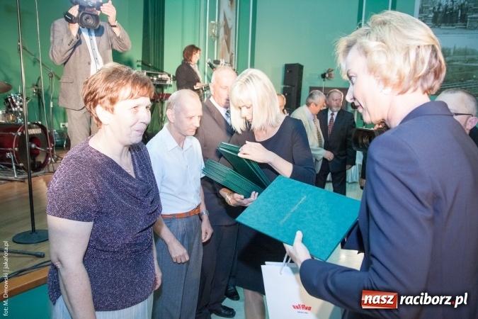 Zdjęcie w galerii na portalu naszraciborz.pl: Dzień Energetyka 2015. Uroczysta akademia w pałacyku Rafako wiadomości z regionu