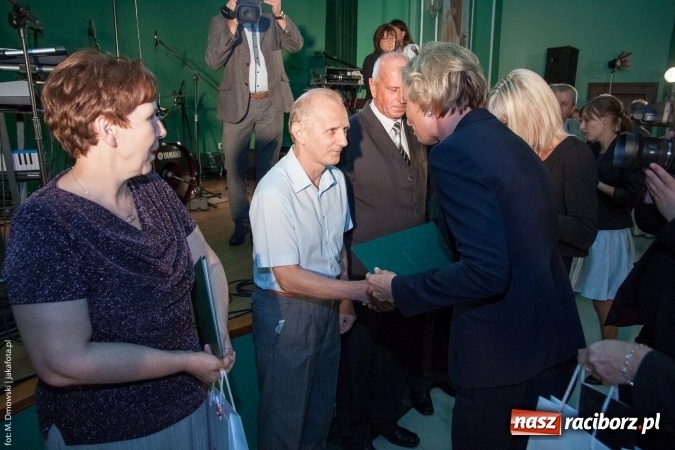 Zdjęcie w galerii na portalu naszraciborz.pl: Dzień Energetyka 2015. Uroczysta akademia w pałacyku Rafako wiadomości z regionu