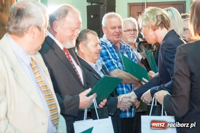 Zdjęcie w galerii na portalu naszraciborz.pl: Dzień Energetyka 2015. Uroczysta akademia w pałacyku Rafako wiadomości z regionu