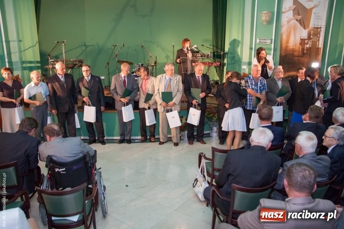 Zdjęcie w galerii na portalu naszraciborz.pl: Dzień Energetyka 2015. Uroczysta akademia w pałacyku Rafako wiadomości z regionu