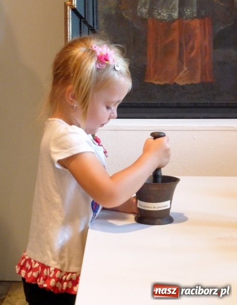 Zdjęcie w galerii na portalu naszraciborz.pl: Muzealna podr&oacute;ż do krainy zmysł&oacute;w wiadomości z regionu