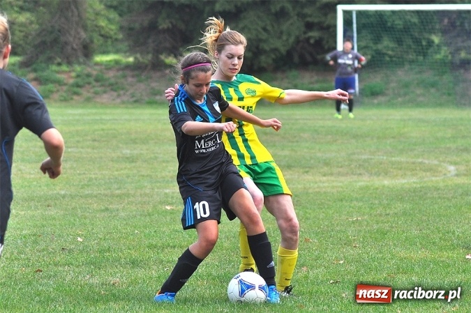 Zdjęcie w galerii na portalu naszraciborz.pl: Udany początek sezonu piłkarek z Gamowa wiadomości z regionu