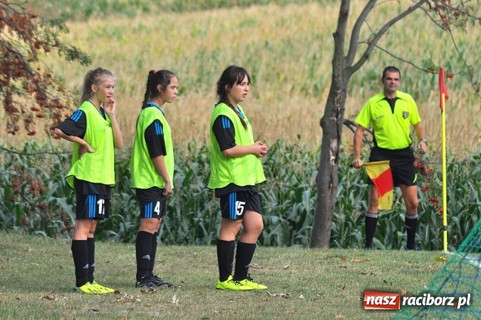 Zdjęcie w galerii na portalu naszraciborz.pl: Udany początek sezonu piłkarek z Gamowa wiadomości z regionu