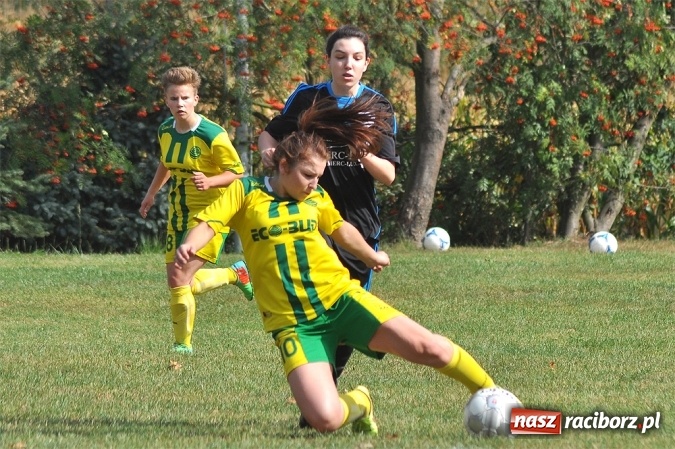 Zdjęcie w galerii na portalu naszraciborz.pl: Udany początek sezonu piłkarek z Gamowa wiadomości z regionu