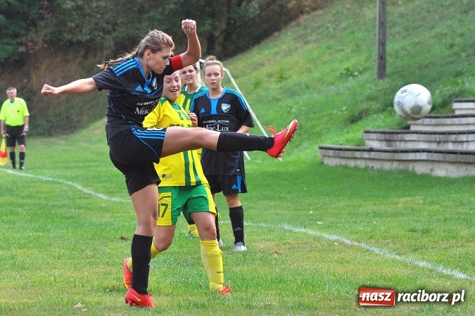 Zdjęcie w galerii na portalu naszraciborz.pl: Udany początek sezonu piłkarek z Gamowa wiadomości z regionu
