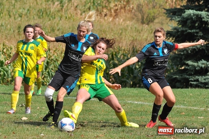 Zdjęcie w galerii na portalu naszraciborz.pl: Udany początek sezonu piłkarek z Gamowa wiadomości z regionu