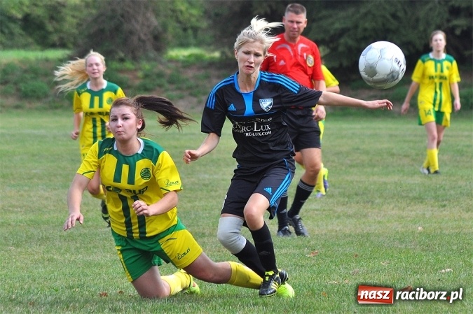 Zdjęcie w galerii na portalu naszraciborz.pl: Udany początek sezonu piłkarek z Gamowa wiadomości z regionu