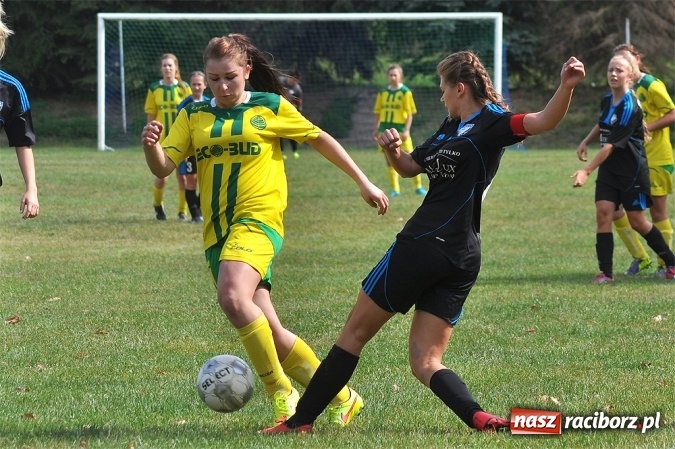 Zdjęcie w galerii na portalu naszraciborz.pl: Udany początek sezonu piłkarek z Gamowa wiadomości z regionu