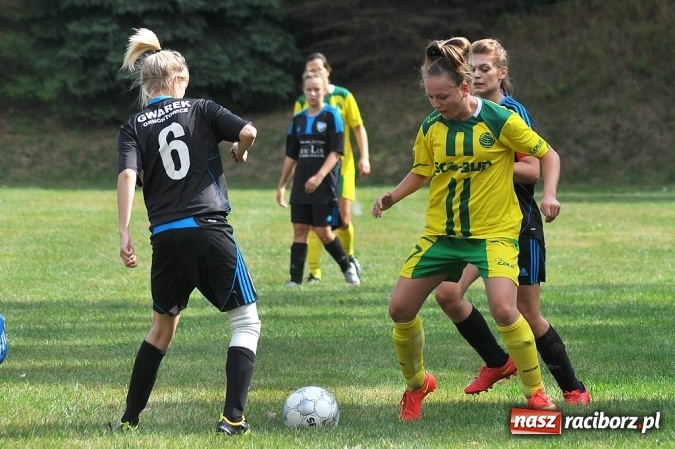 Zdjęcie w galerii na portalu naszraciborz.pl: Udany początek sezonu piłkarek z Gamowa wiadomości z regionu
