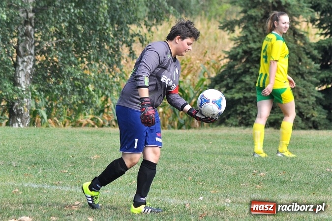 Zdjęcie w galerii na portalu naszraciborz.pl: Udany początek sezonu piłkarek z Gamowa wiadomości z regionu