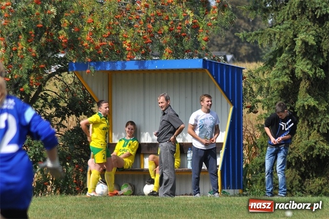 Zdjęcie w galerii na portalu naszraciborz.pl: Udany początek sezonu piłkarek z Gamowa wiadomości z regionu