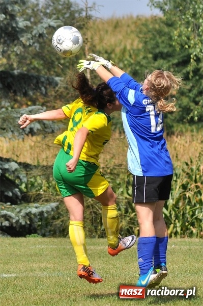 Zdjęcie w galerii na portalu naszraciborz.pl: Udany początek sezonu piłkarek z Gamowa wiadomości z regionu