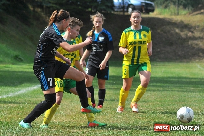 Zdjęcie w galerii na portalu naszraciborz.pl: Udany początek sezonu piłkarek z Gamowa wiadomości z regionu