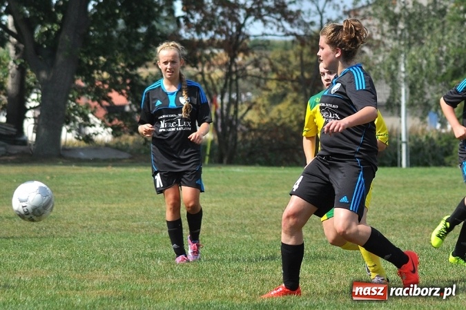 Zdjęcie w galerii na portalu naszraciborz.pl: Udany początek sezonu piłkarek z Gamowa wiadomości z regionu