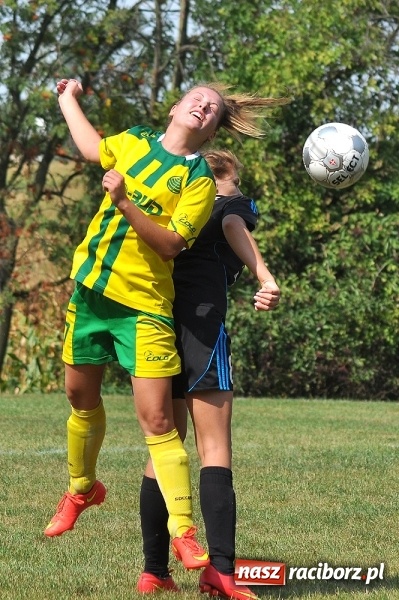Zdjęcie w galerii na portalu naszraciborz.pl: Udany początek sezonu piłkarek z Gamowa wiadomości z regionu