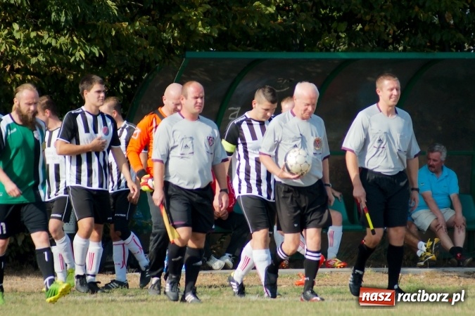 Zdjęcie w galerii na portalu naszraciborz.pl: B klasa: Wicher zmiótł rezerwy Naprzodu Czyżowice. Hat-trick Jacka Świerczyńskiego wiadomości z regionu