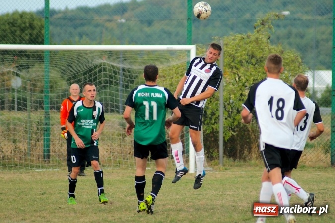 Zdjęcie w galerii na portalu naszraciborz.pl: B klasa: Wicher zmiótł rezerwy Naprzodu Czyżowice. Hat-trick Jacka Świerczyńskiego wiadomości z regionu