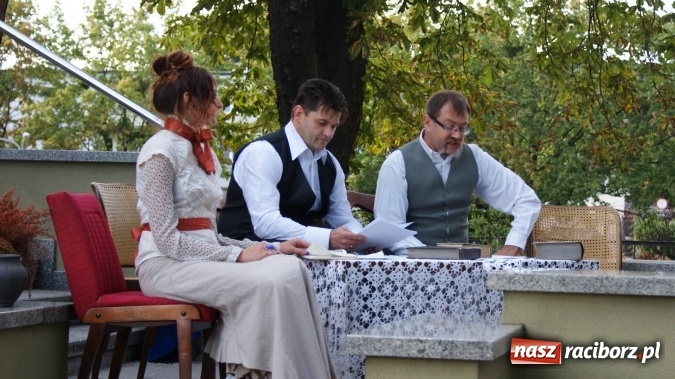 Zdjęcie w galerii na portalu naszraciborz.pl: Narodowe Czytanie w bibliotece  wiadomości z regionu