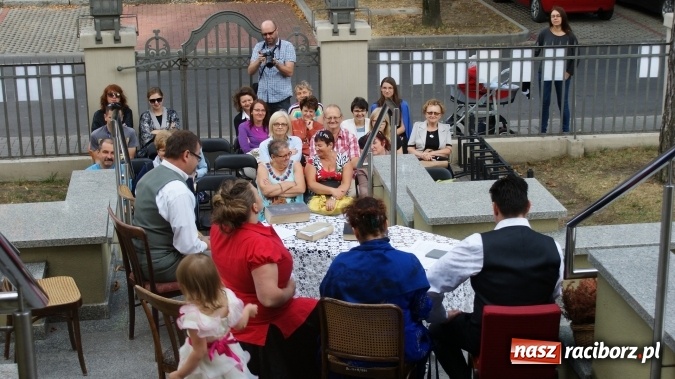 Zdjęcie w galerii na portalu naszraciborz.pl: Narodowe Czytanie w bibliotece  wiadomości z regionu