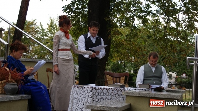 Zdjęcie w galerii na portalu naszraciborz.pl: Narodowe Czytanie w bibliotece  wiadomości z regionu