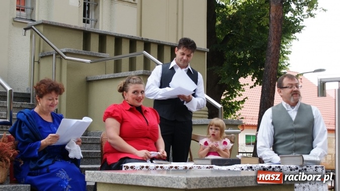 Zdjęcie w galerii na portalu naszraciborz.pl: Narodowe Czytanie w bibliotece  wiadomości z regionu